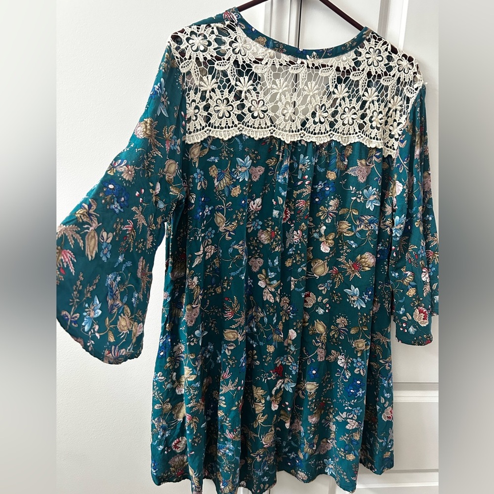 Vintage Umgee Teal and White Lace Tunic Butterfly Sleeve Top - Large - Like New - Picture 4 of 8